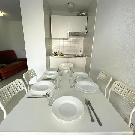 Apartamentos Bernat 3000
